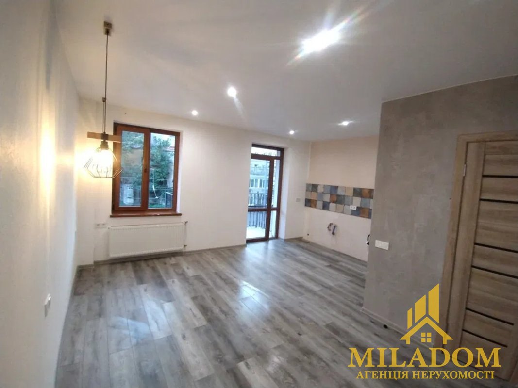 Продаж квартири 1-кімн., 26 м², Приморський — фото 2