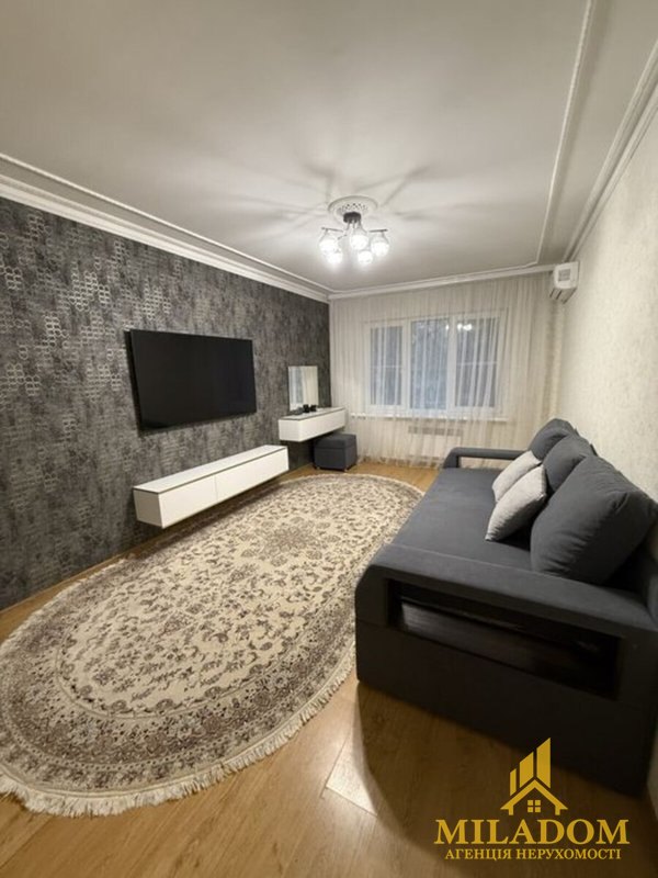 Продаж квартири 3-кімн., 64 м², Київський — фото 1