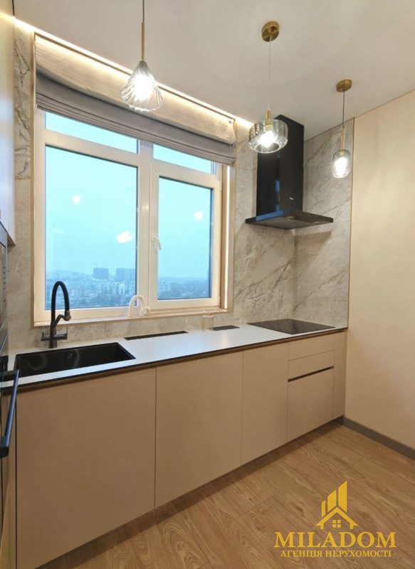 Продам 2-комн.квартиру с террасой. ЖК 66 Жемчужина — снимка 13