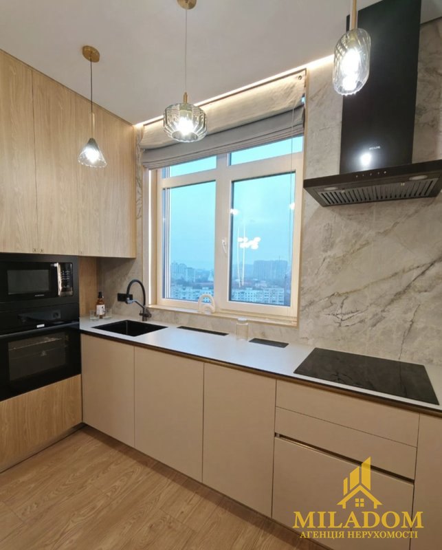 Продам 2-комн.квартиру с террасой. ЖК 66 Жемчужина — снимка 8