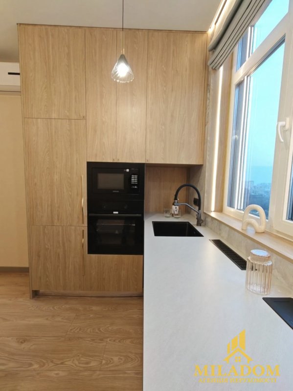 Продам 2-комн.квартиру с террасой. ЖК 66 Жемчужина — снимка 9