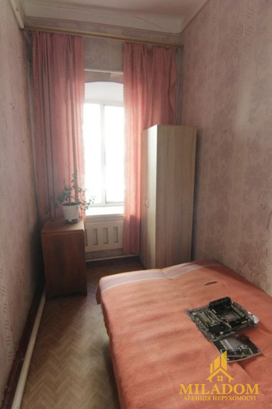 Продаж квартири 3-кімн., 51 м², Приморський — фото 2