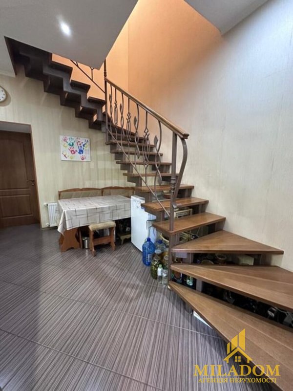 Продаж квартири 3-кімн., 76 м², Київський — фото 3