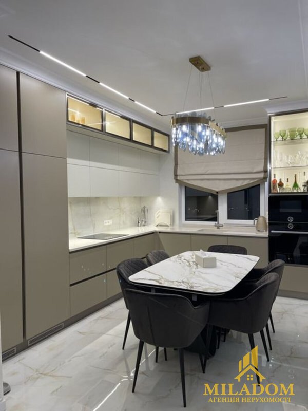 Продаж квартири 3-кімн., 85 м², Київський — фото 1