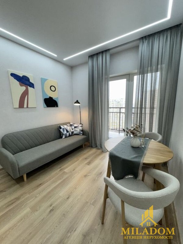 Продаж квартири 1-кімн., 42 м², Приморський — фото 1
