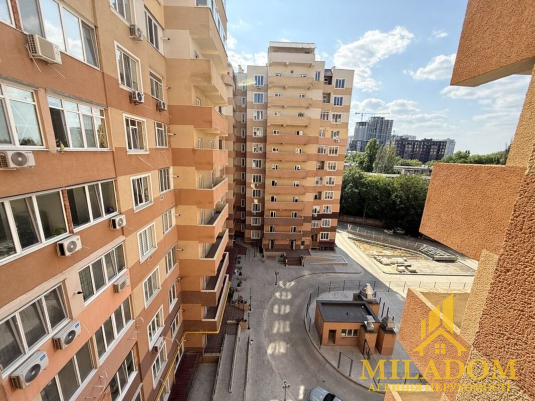 Продаж квартири 2-кімн., 63 м², Приморський — фото 2