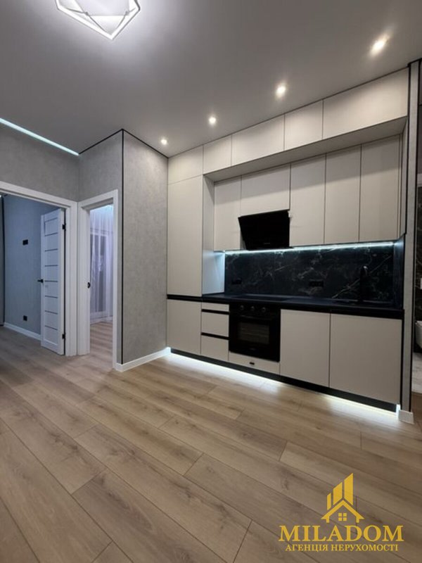 ЛУЧШАЯ ЦЕНА! Продам 2-комн. квартиру с ремонтом. 68 ЖЕМЧУЖИНА на Краснова — снимка 12