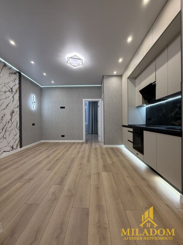 ЛУЧШАЯ ЦЕНА! Продам 2-комн. квартиру с ремонтом. 68 ЖЕМЧУЖИНА на Краснова — снимка 9