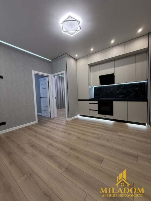 ЛУЧШАЯ ЦЕНА! Продам 2-комн. квартиру с ремонтом. 68 ЖЕМЧУЖИНА на Краснова — снимка 8