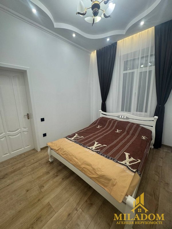 3-кімнатна квартира, 49 м² на вул.  Великій Арнаутській. — фото 1