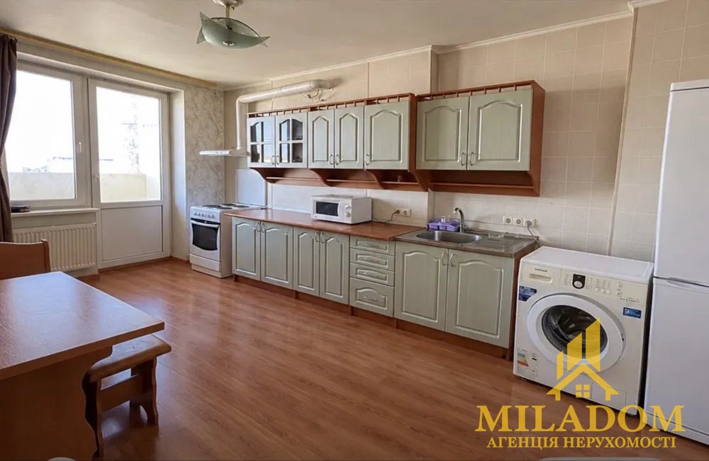 Продаж 2-кімнатної квартири 79 м² на вулиці Добровольців (Говорова) біля парку Перемоги — фото 2