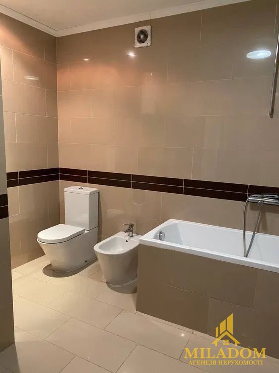 Продаж 3-кімнатної квартири 115 кв.м. на пр.Шевченко, у домі Stikon з червоної цегли. — фото 3